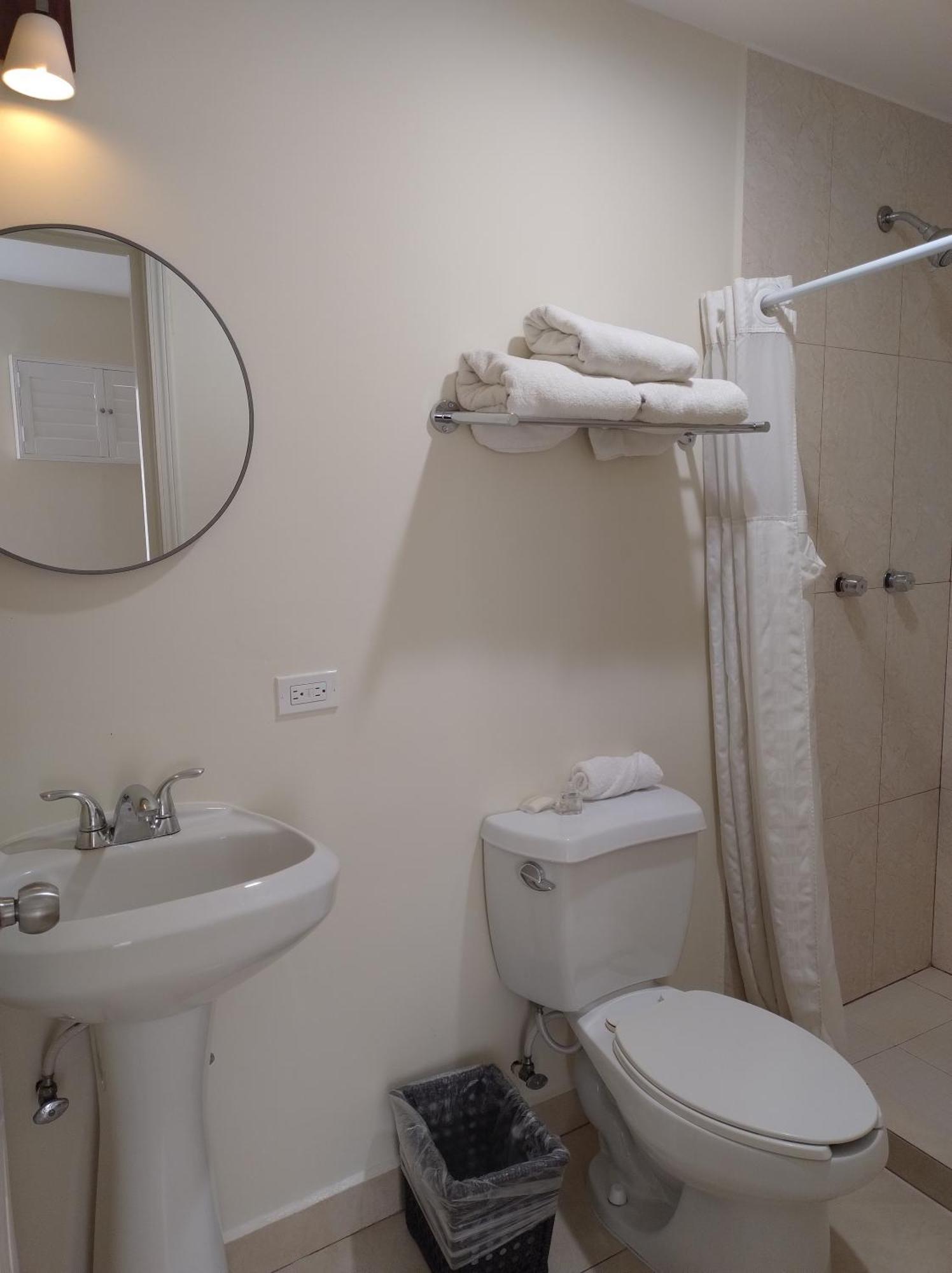 Hotel Baja Тихуана Экстерьер фото
