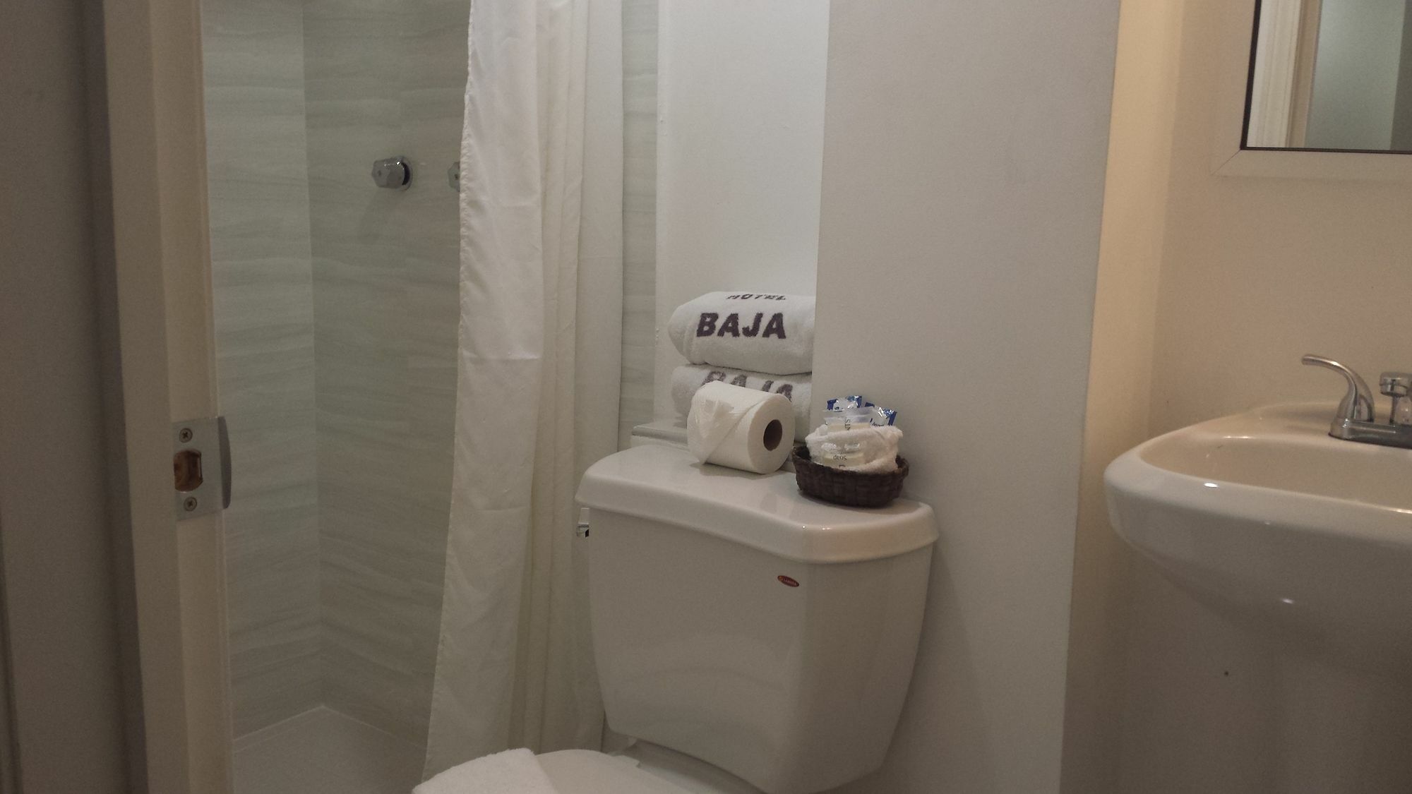 Hotel Baja Тихуана Экстерьер фото
